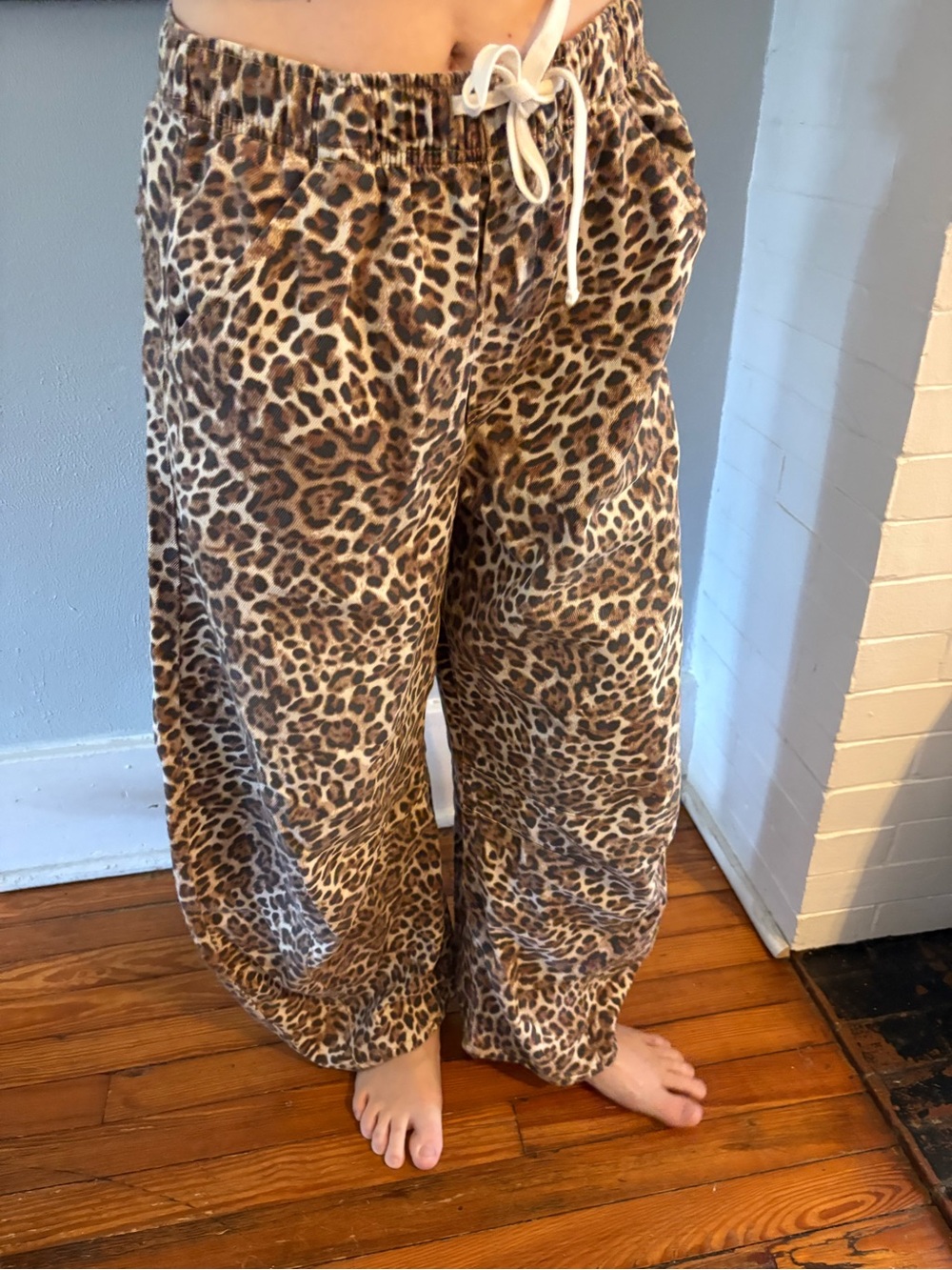GAP size small barrel leg pant loose fit leopard print